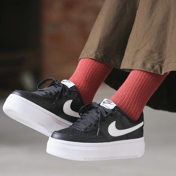 🌟NIKE Women’s Nike Court Vision Alta Black/White - Size 7.5 - Picture 2 of 12